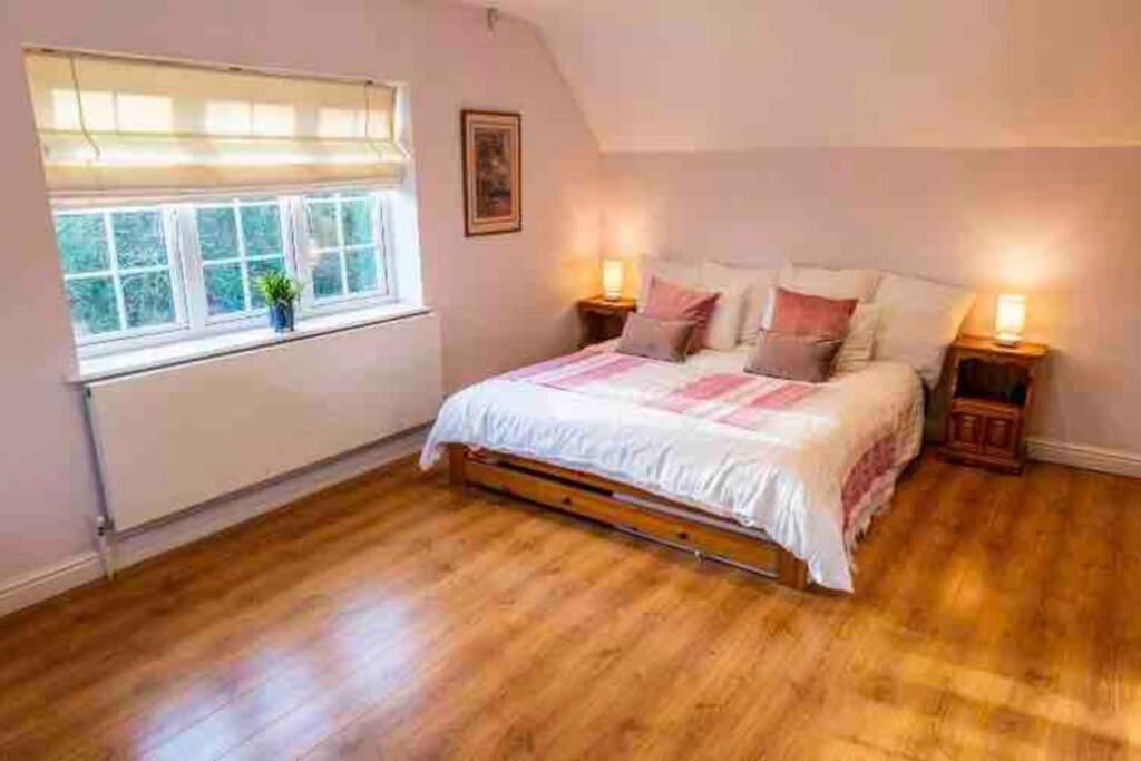 Langford Farmhouse - New Forest National Park Luxury 4Bd, Hot Tub, Cinema, 10 Acres Bartley Eksteriør billede