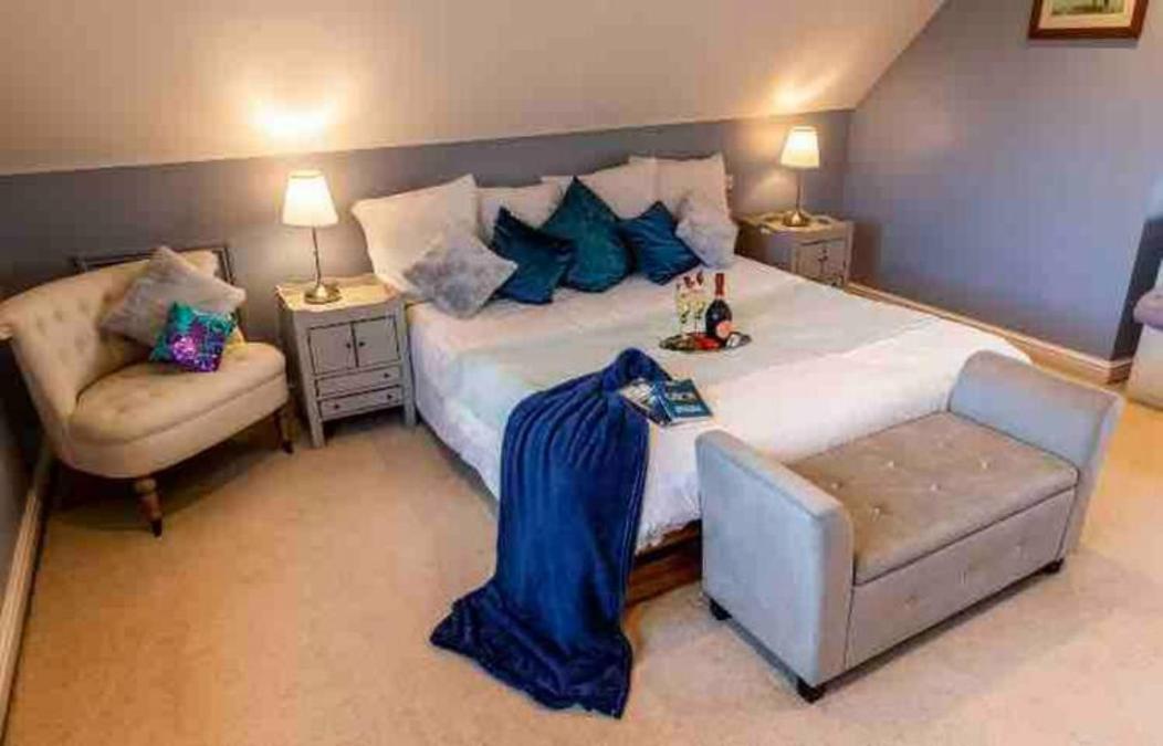 Langford Farmhouse - New Forest National Park Luxury 4Bd, Hot Tub, Cinema, 10 Acres Bartley Eksteriør billede